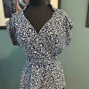Monteau Navy and White Floral Blouse Size Large